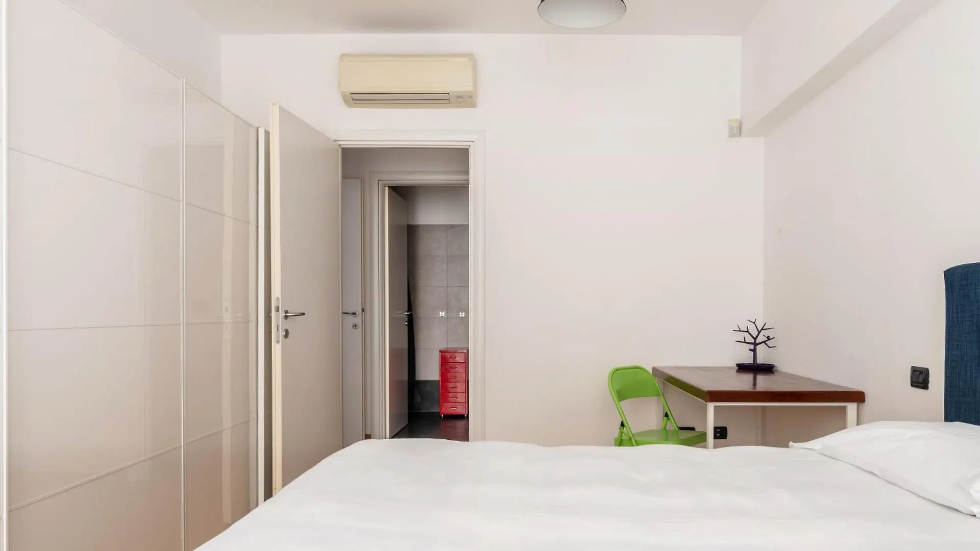 Industrial Loft - Mm Rovereto Milan 0*,  Italy